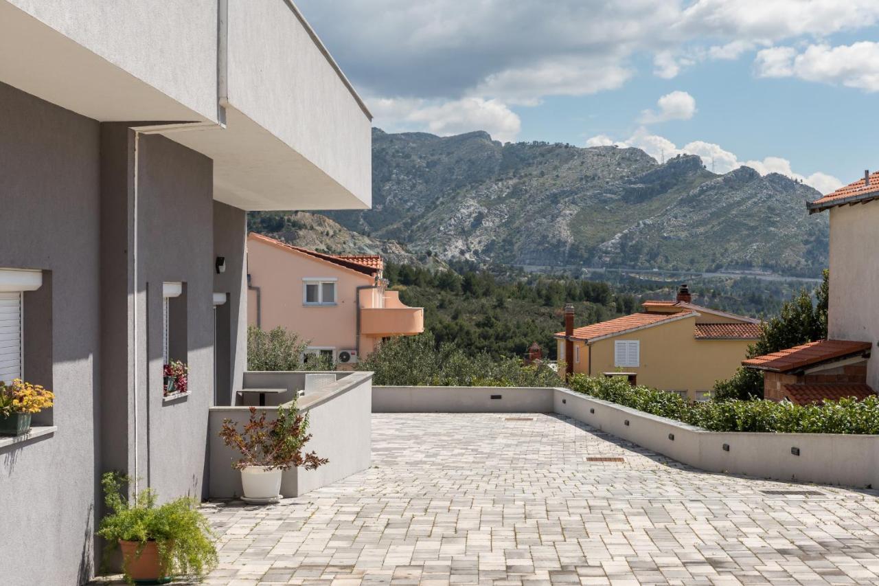 Apartments Villa Salona Sky Exterior photo