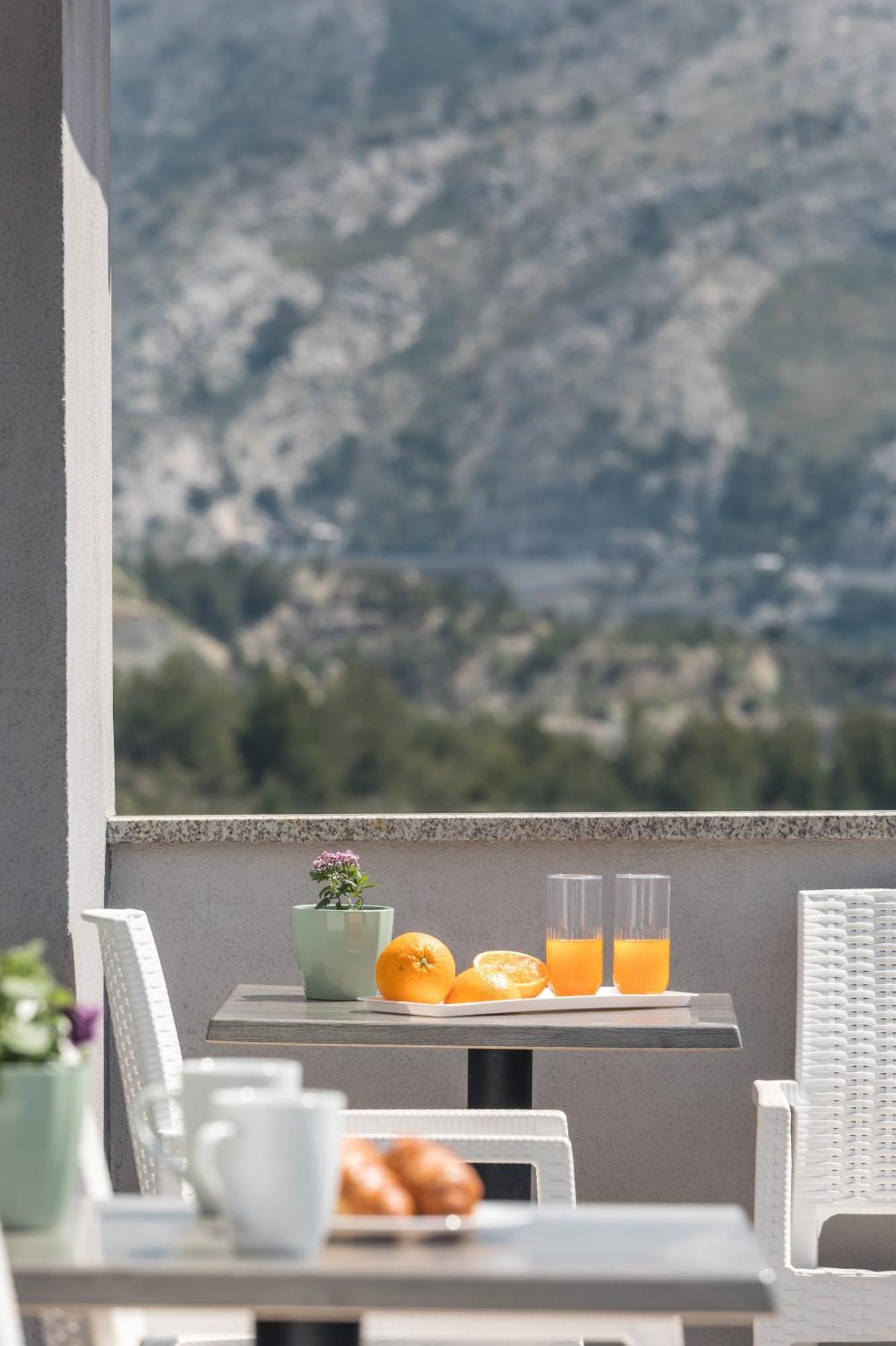 Apartments Villa Salona Sky Room photo