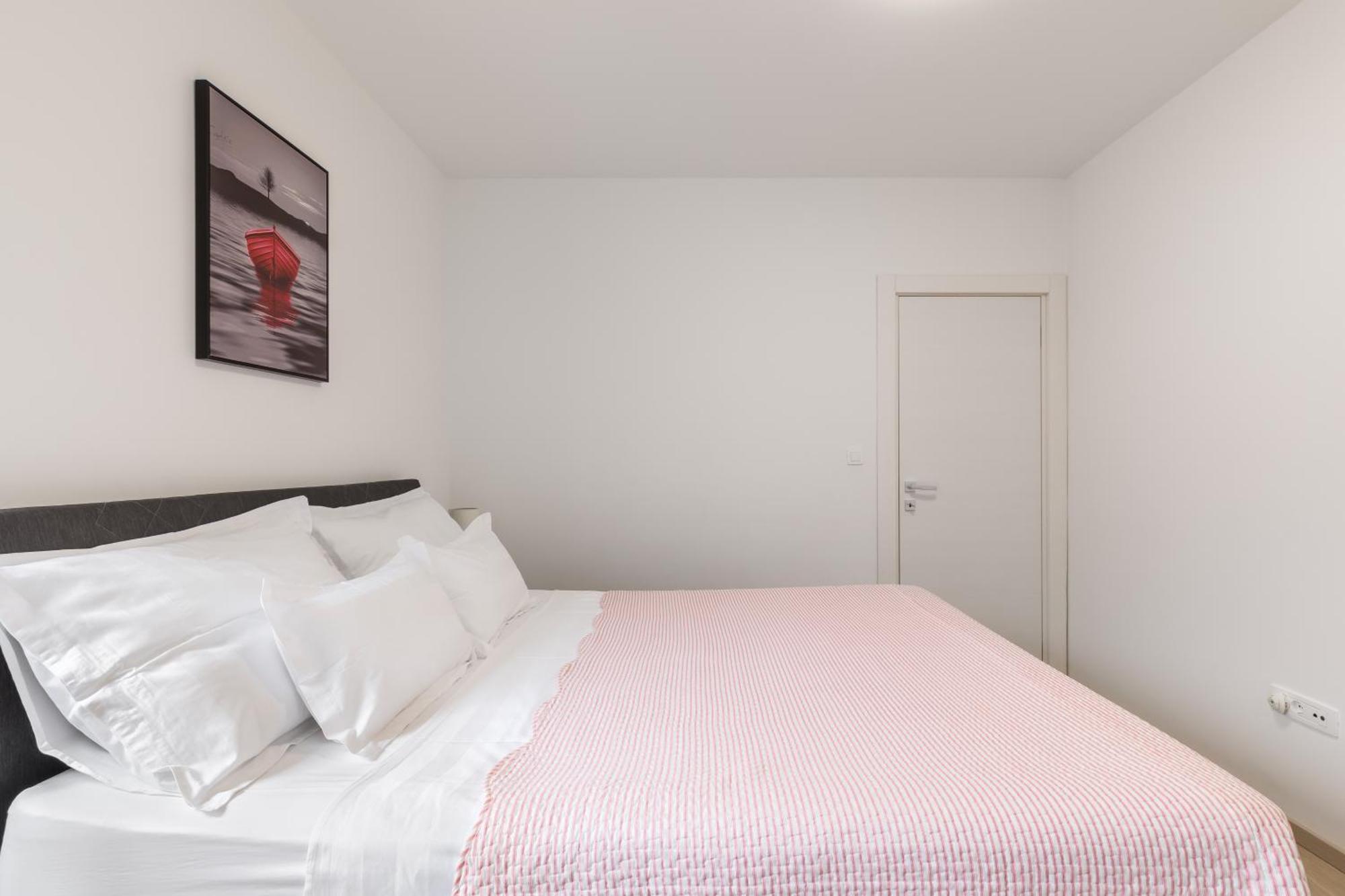 Apartments Villa Salona Sky Room photo