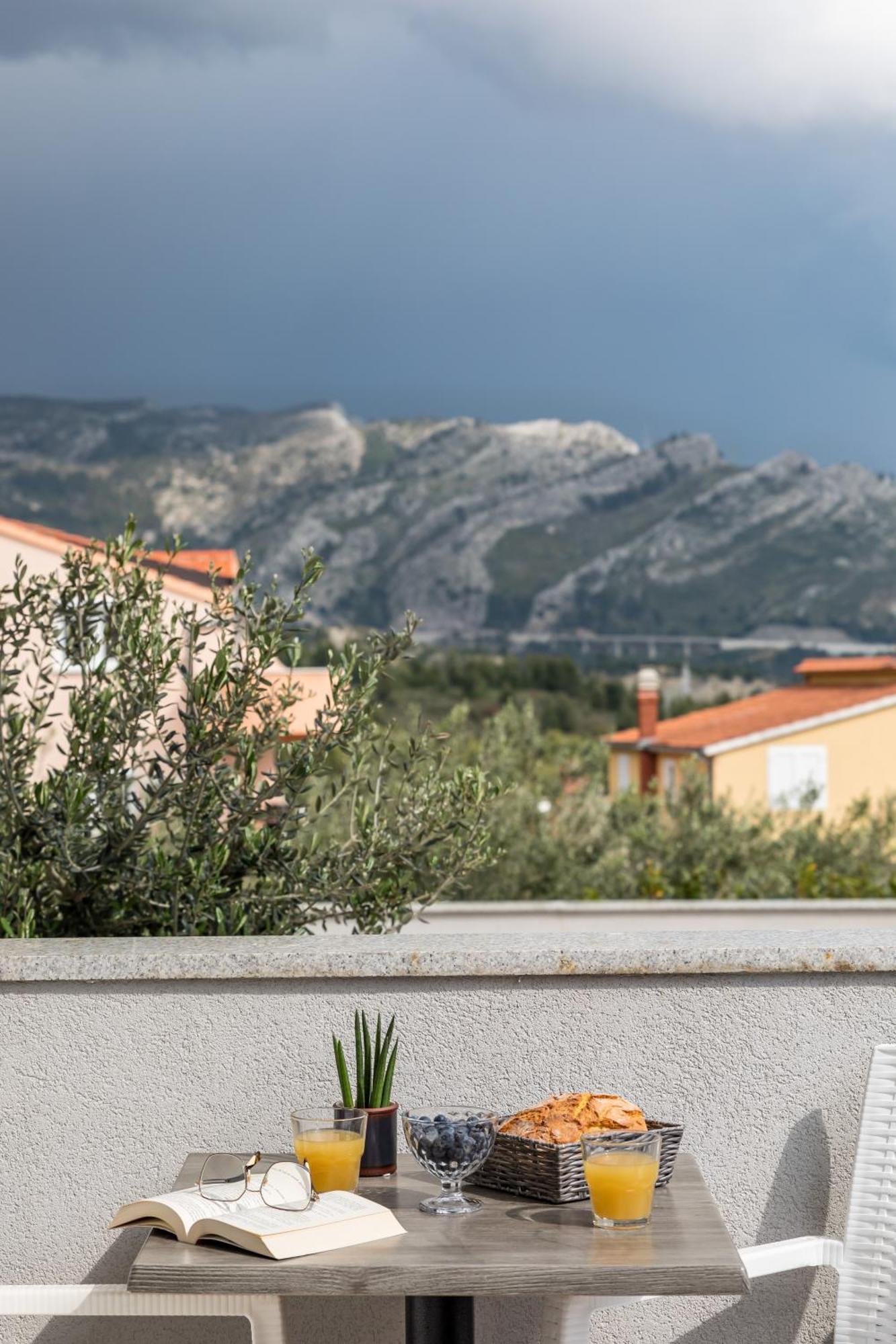 Apartments Villa Salona Sky Room photo